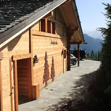 Les Sapins Bleus Couette-café 3*