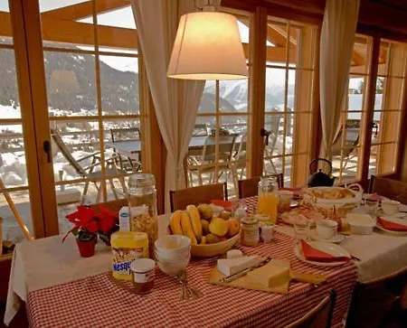 Les Sapins Bleus Bed & Breakfast