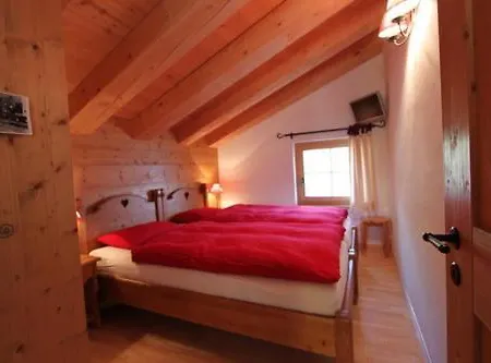 Les Sapins Bleus Bed & Breakfast 3*